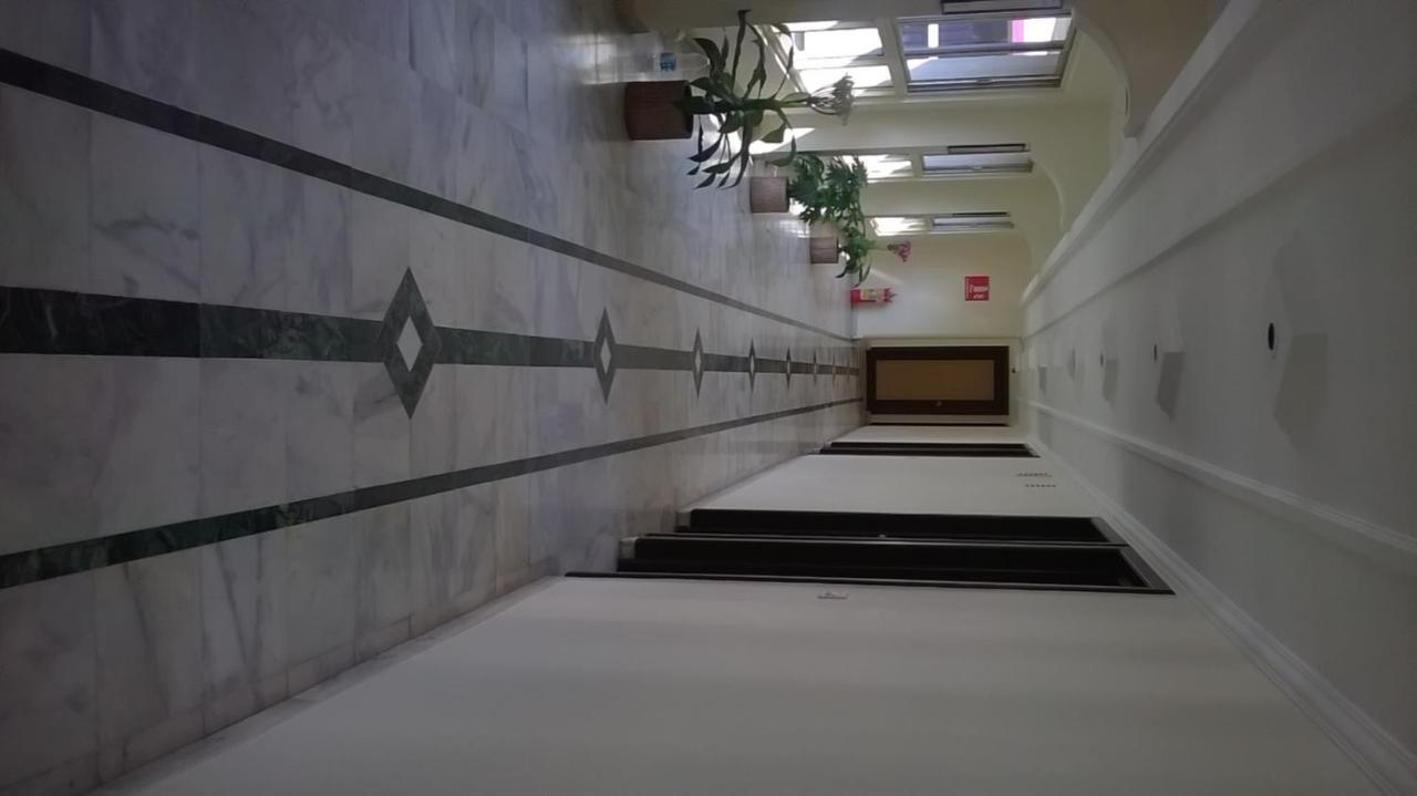 Hotel Alpha Вадодара Екстер'єр фото