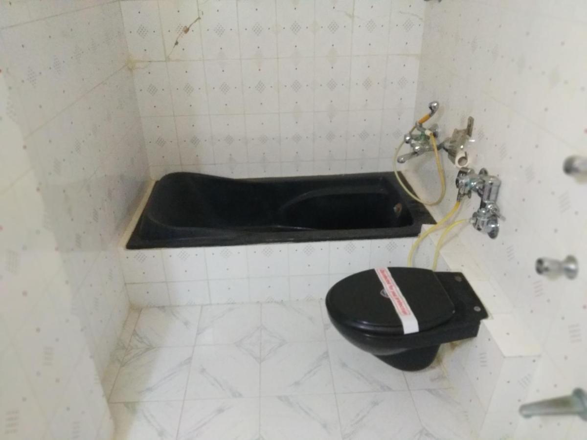 Hotel Alpha Вадодара Екстер'єр фото